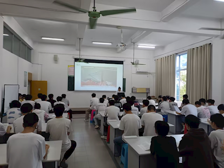 信息工程学院开展教学研讨活动，共促教学质量提升